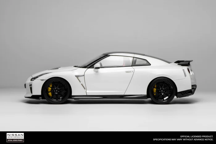 Nissan GT-R (R35) Track Edition Brilliant White Pearl - Image 4