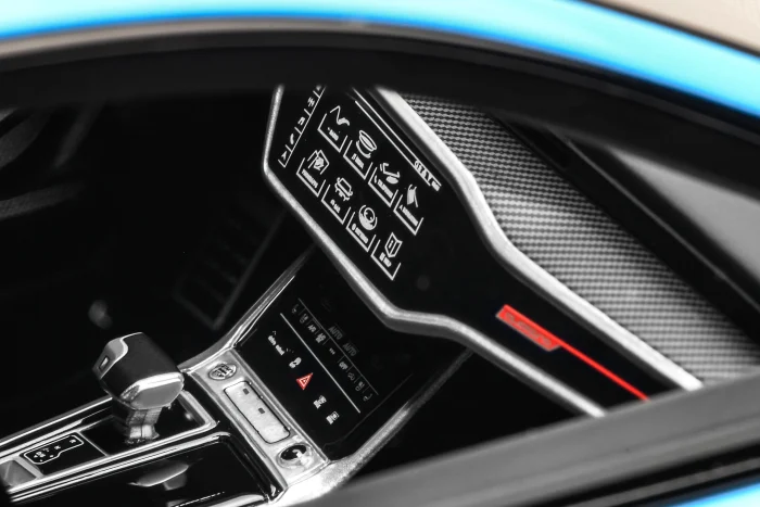 Audi RS6 Avant 2021 (C8) Miami Blue - Image 8