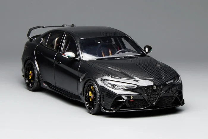 Alfa Romeo Giulia GTAm Carbon Fiber - Image 5