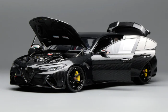 Alfa Romeo Giulia GTAm Carbon Fiber - Image 6
