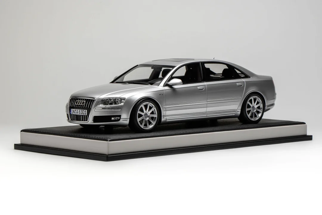 Kyosho 1/18 アウディA8 W12 L A8 Audi 1/18 2010 Model Car Diecast Blue) (Night D4 W12 L A8 Audi ミニカー