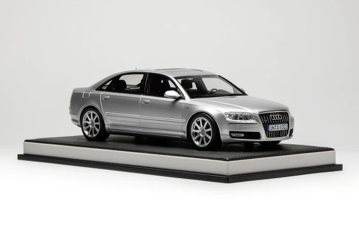Audi A8 W12 2008 Ice Silver Metallic - Image 4