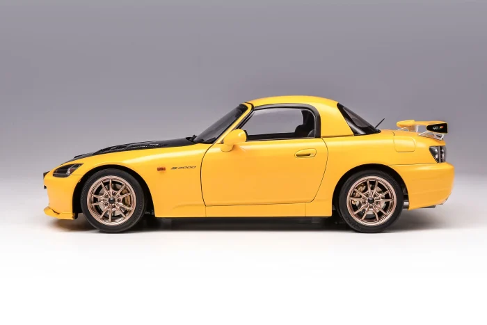 Honda S2000 (AP2) MUGEN New Indy Yellow Pearl - Image 3