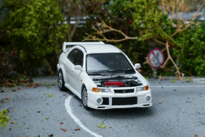 Mitsubishi Lancer Evolution VI GSR Scotia White - Image 3