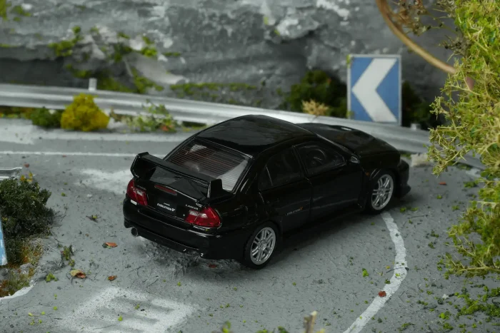 Mitsubishi Lancer Evolution V GSR Black Pearl - Image 2