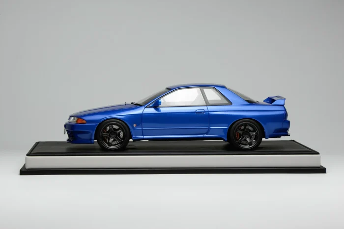 Nissan Skyline GT-R(R32) Customized Bayside Blue - Image 8