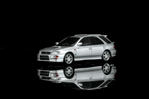 SUBARU Impreza Wagon WRX STi Ver VI Arctic Silver Metalic 1:64 MOTORHELIX